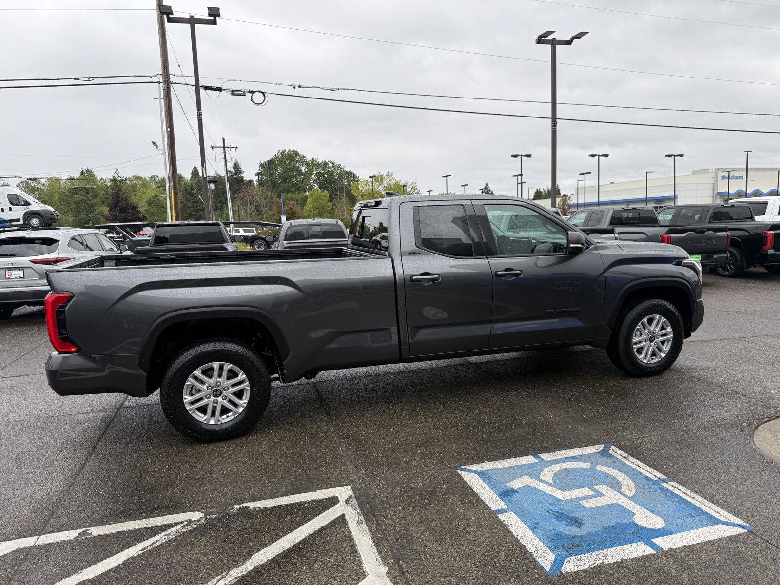 Used 2023 Toyota Tundra SR5 w/ SR5 Premium Package AWD/4WD image 7