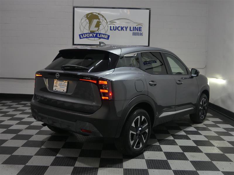 Used 2025 Nissan Kicks SV image 10