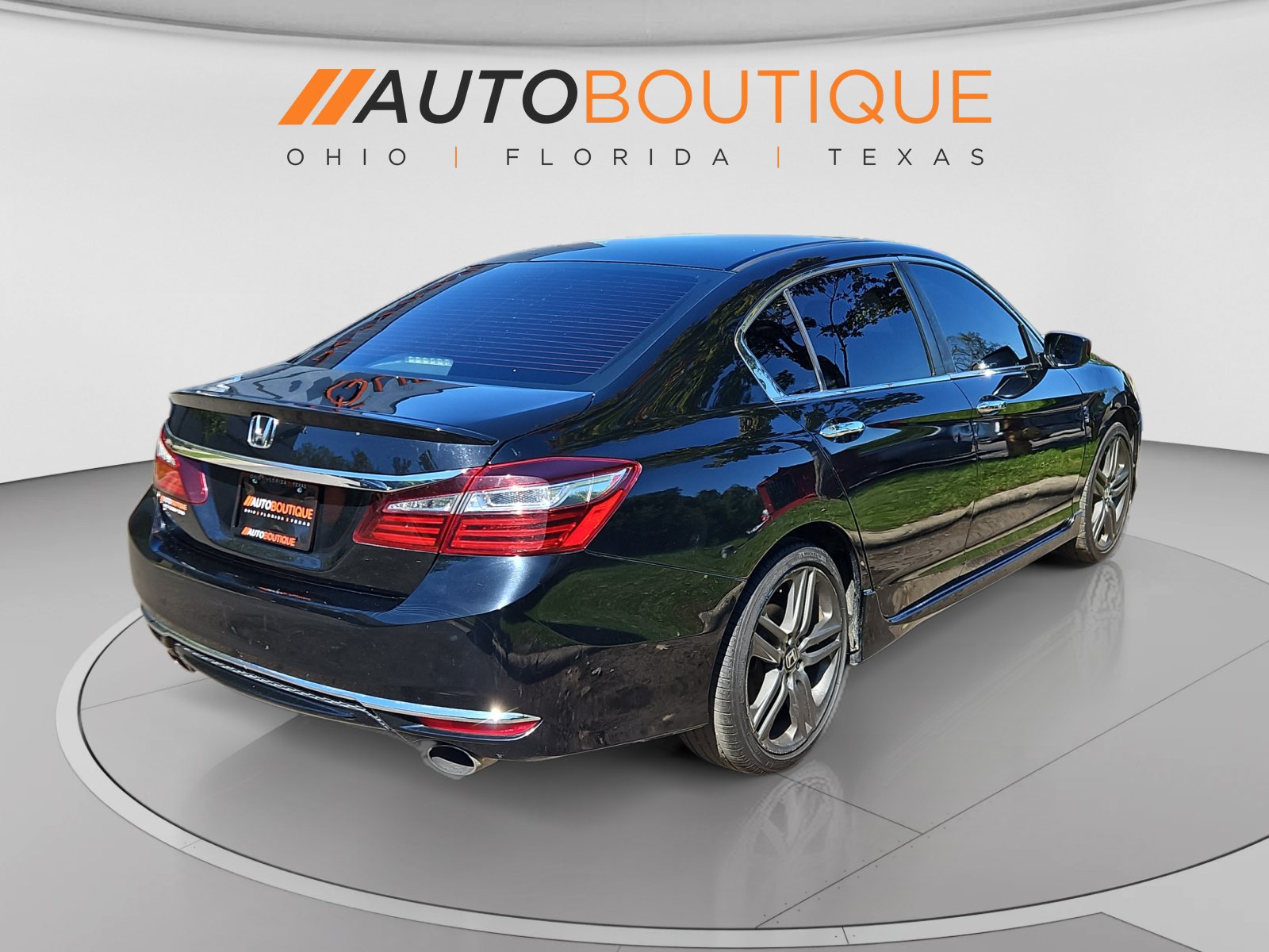Used 2017 Honda Accord Sport image 5