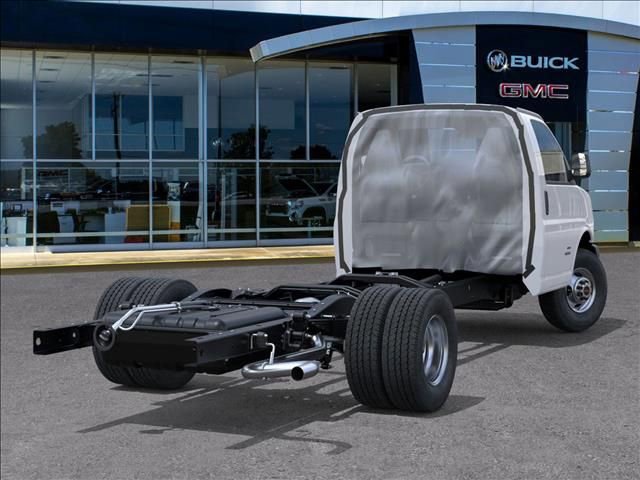 New 2025 GMC Savana 4500 4500 Van image 4