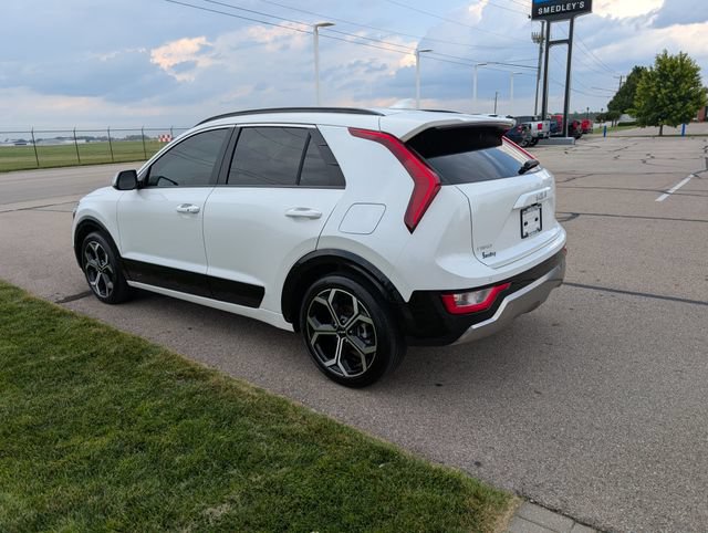 Used 2024 Kia Niro EX Touring FWD image 10