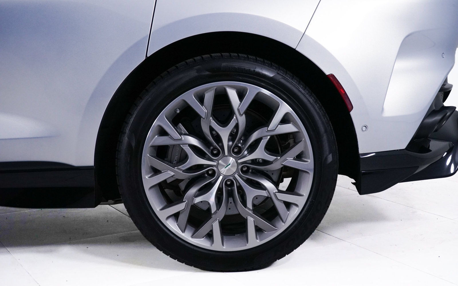 Used 2023 Aston Martin DBX 707 AWD/4WD image 12