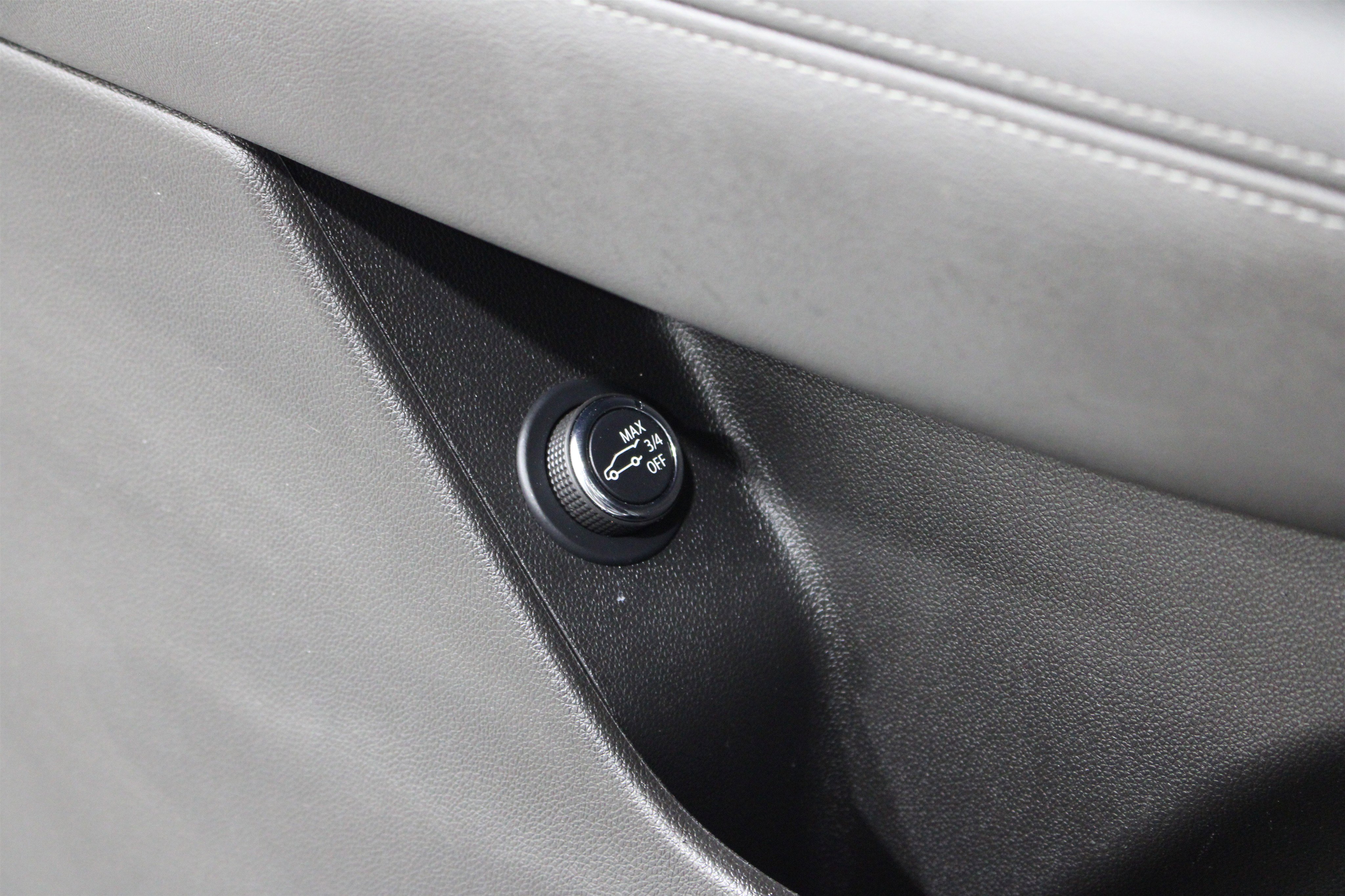 Certified 2024 Cadillac XT6 Luxury image 10