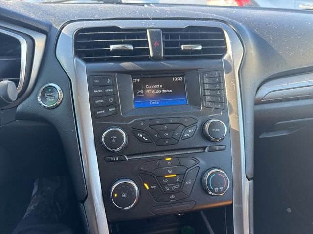 Used 2017 Ford Fusion SE image 10