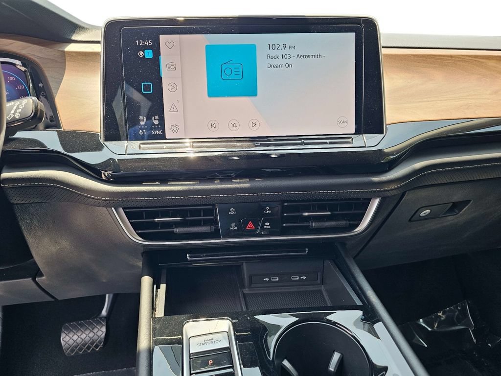 Used 2024 Volkswagen Atlas SE AWD/4WD image 24