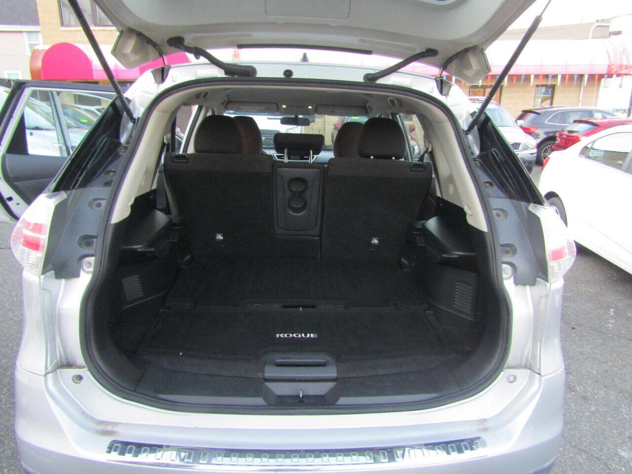 Used 2016 Nissan Rogue S image 27