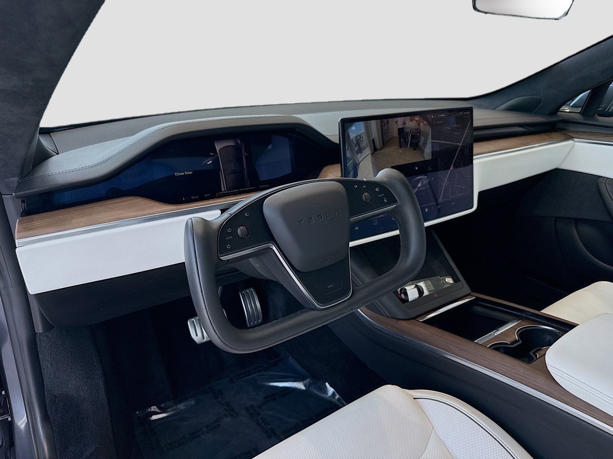 Used 2022 Tesla Model S Plaid image 7