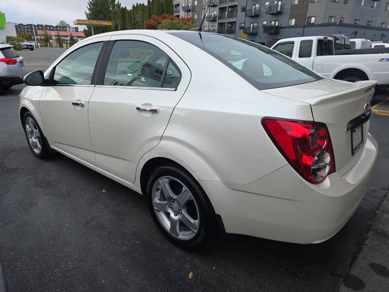 Used 2013 Chevrolet Sonic LTZ FWD image 5