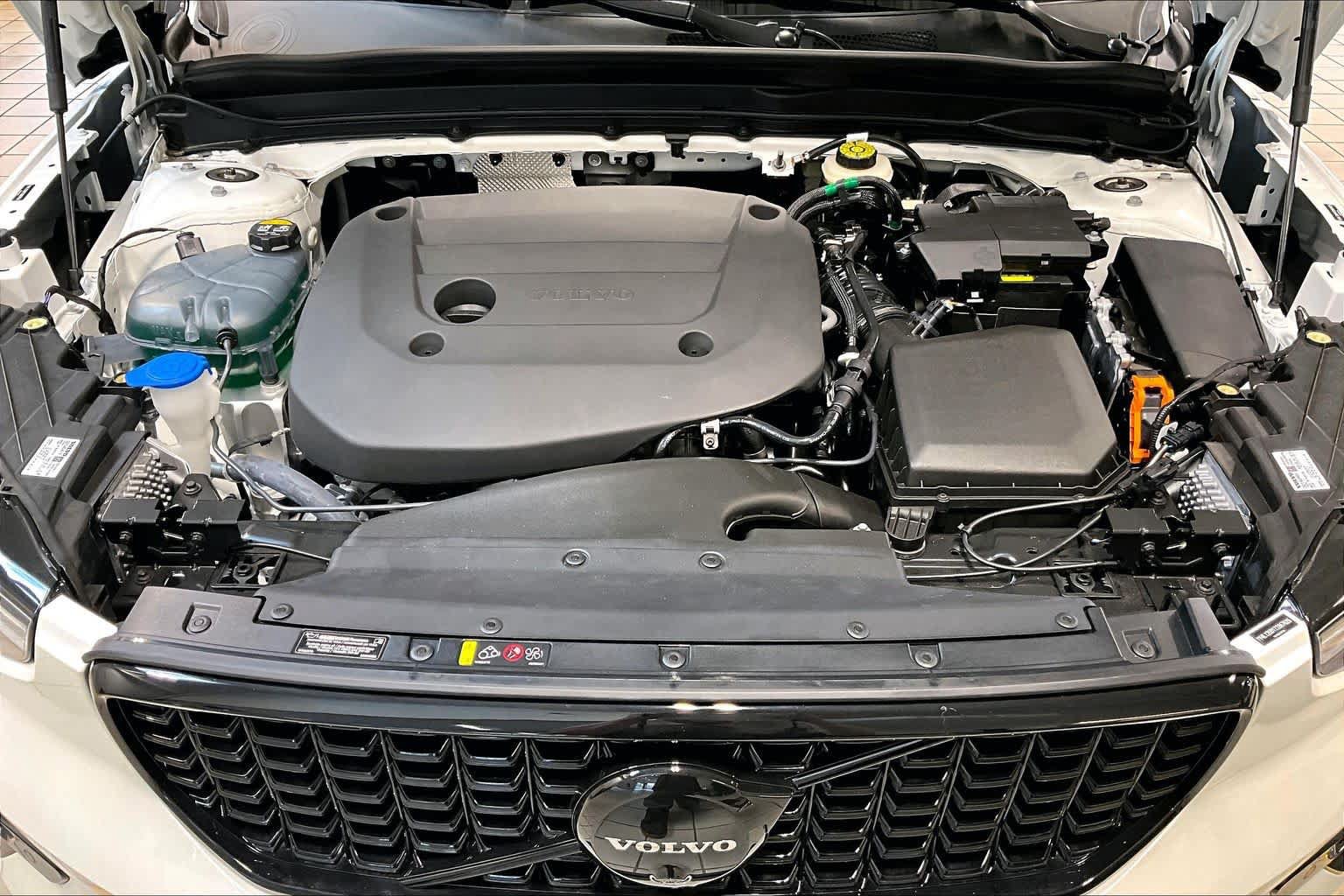 New 2026 Volvo XC40 B5 Ultra w/ Protection Package Premier AWD/4WD image 14
