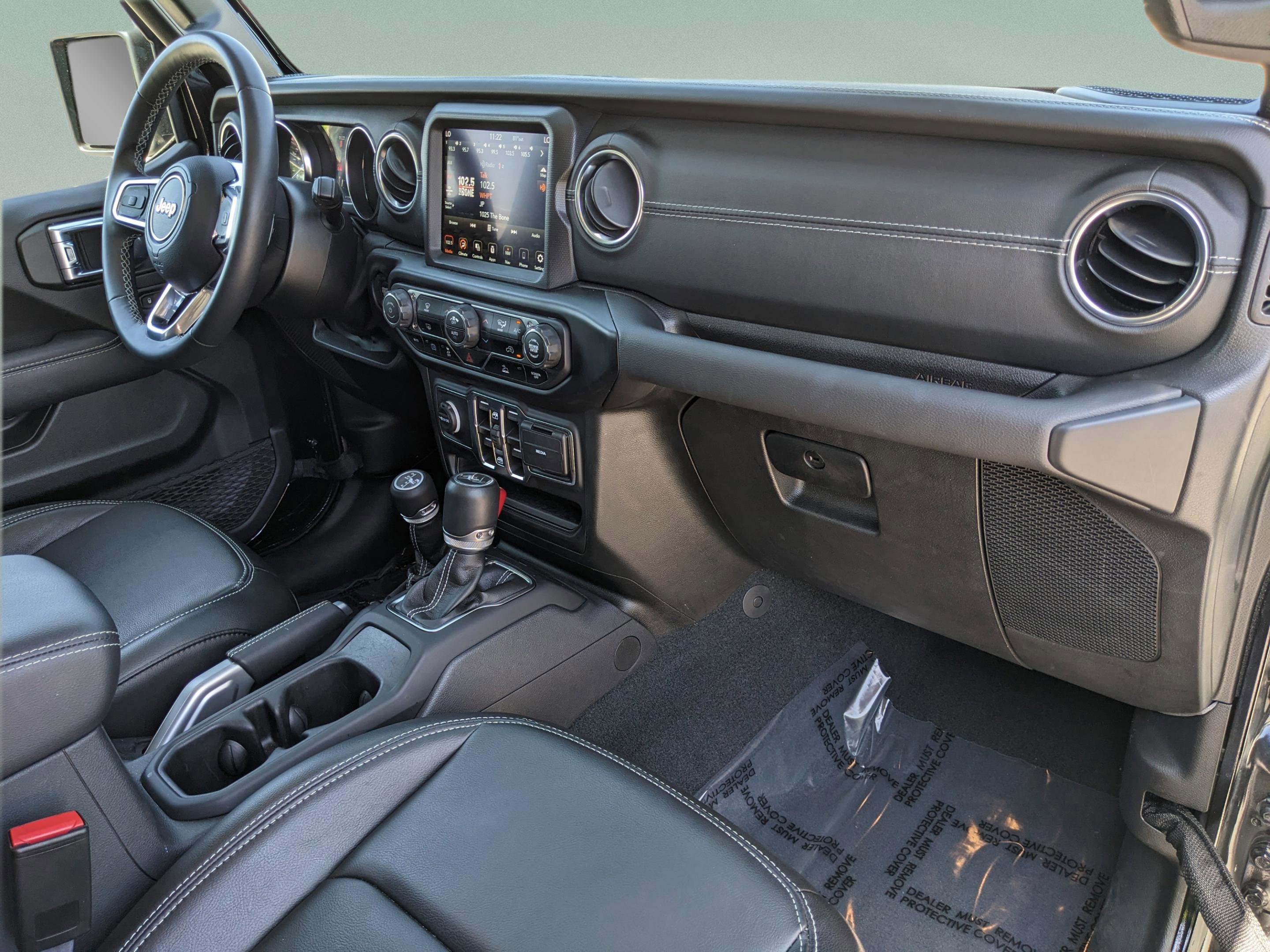 Used 2022 Jeep Wrangler Unlimited Sahara image 12