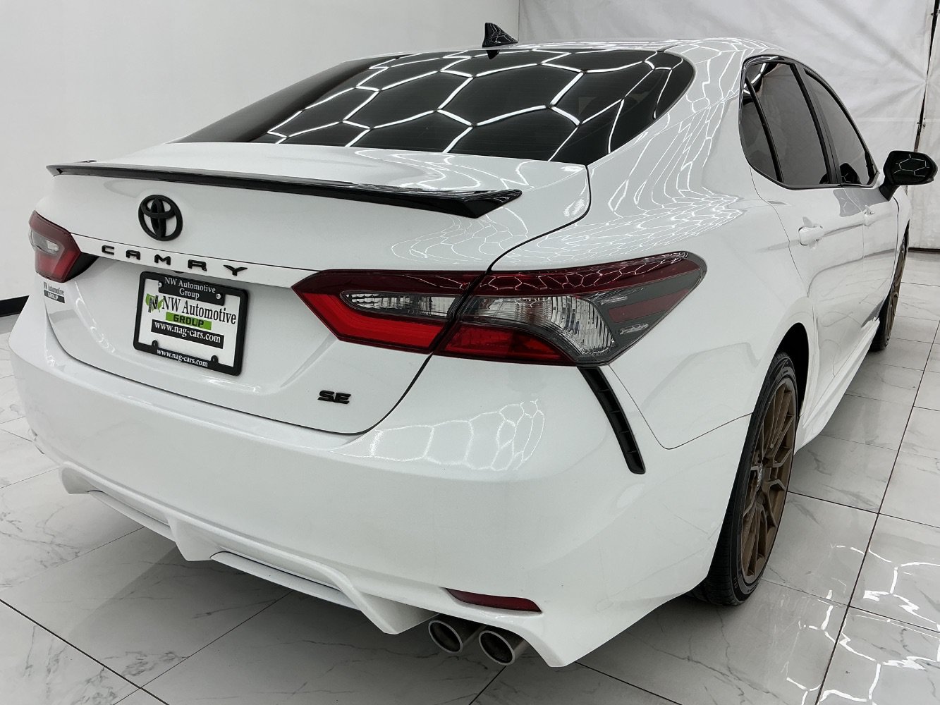 Used 2023 Toyota Camry SE w/ Convenience Package FWD image 8