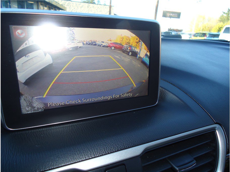 Used 2014 MAZDA MAZDA3 i Touring w/ Technology Package FWD image 22