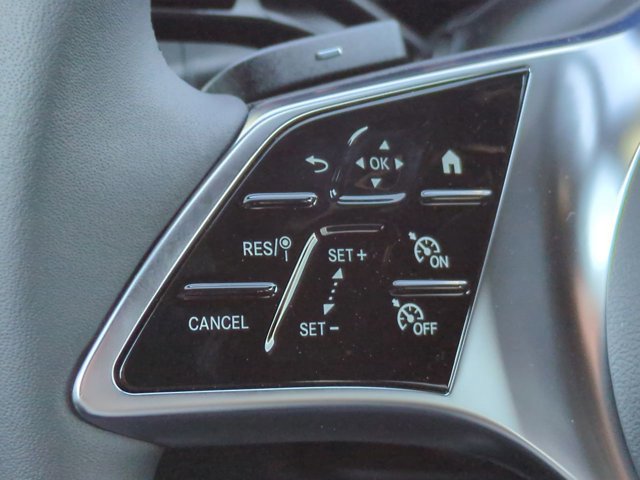 Used 2026 Mercedes-Benz GLC 300 image 24