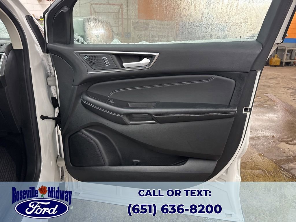 Used 2023 Ford Edge Titanium image 36