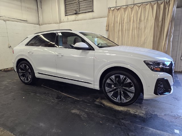 New 2027 Audi Q8 Premium Plus AWD/4WD image 5
