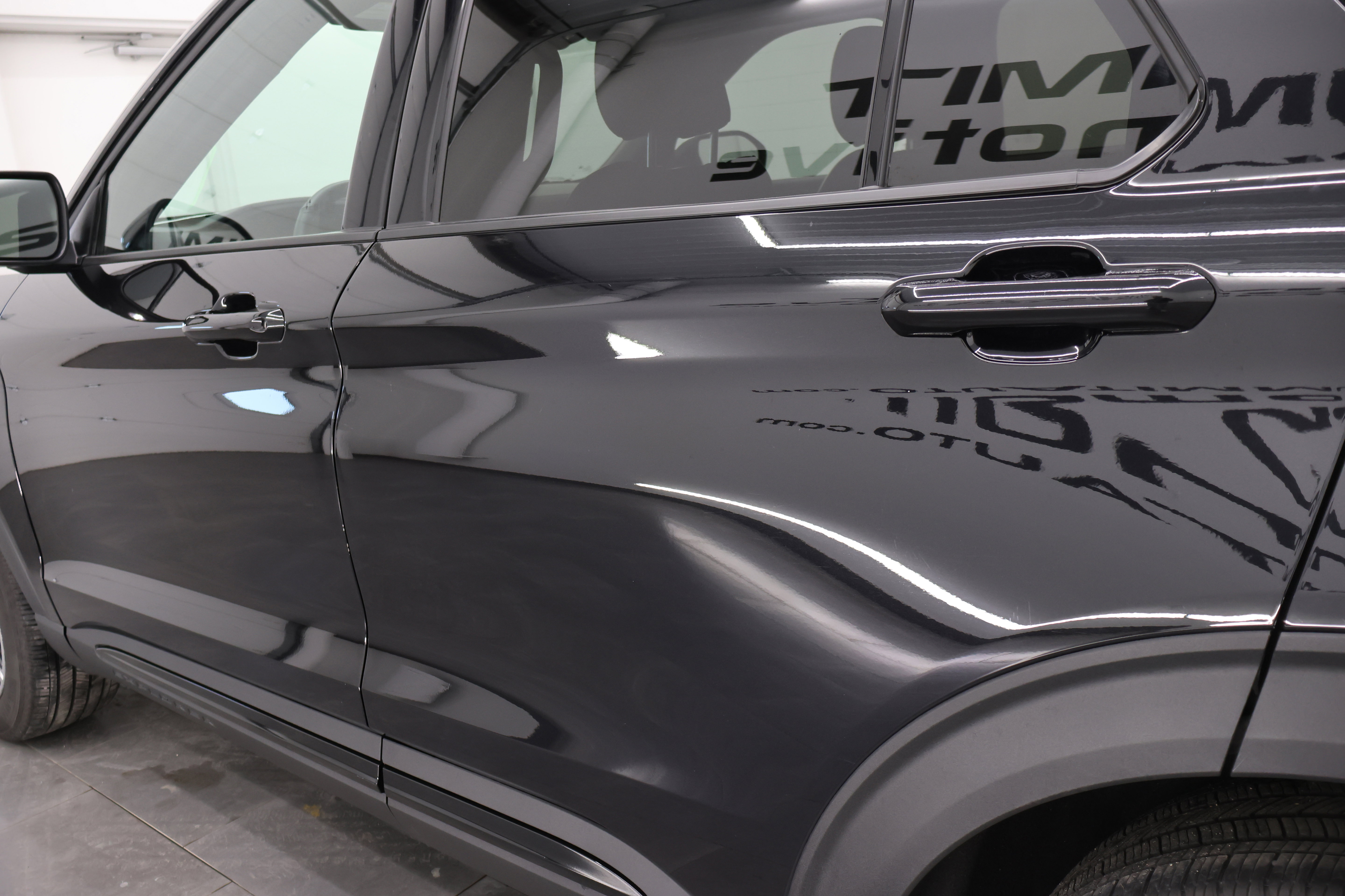 Used 2025 Ford Explorer ST-Line image 36