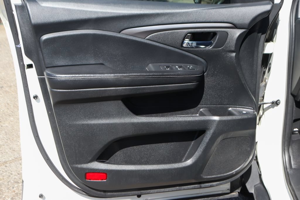 Used 2017 Honda Ridgeline RTL-T image 15