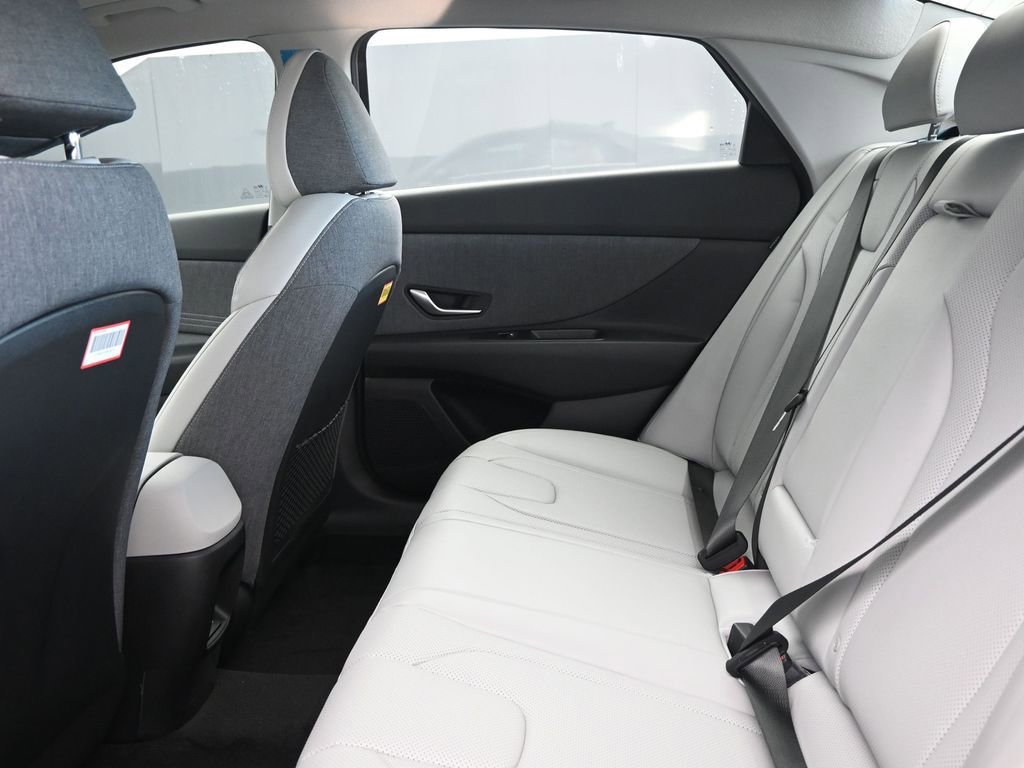 New 2026 Hyundai Elantra Limited image 18