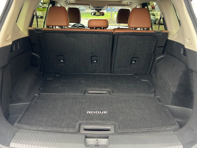 Used 2025 Nissan Rogue Platinum w/ Tech Package image 25