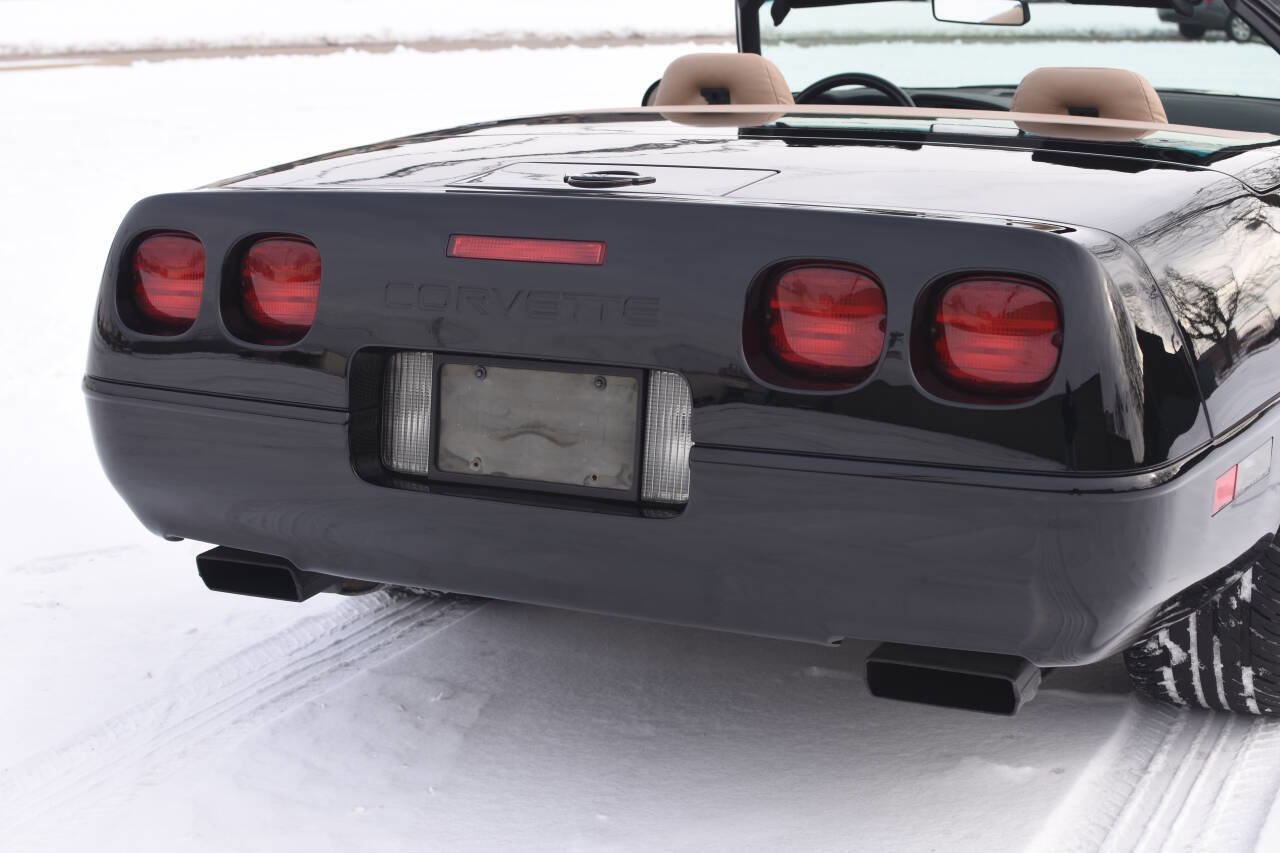 Used 1994 Chevrolet Corvette Convertible image 26