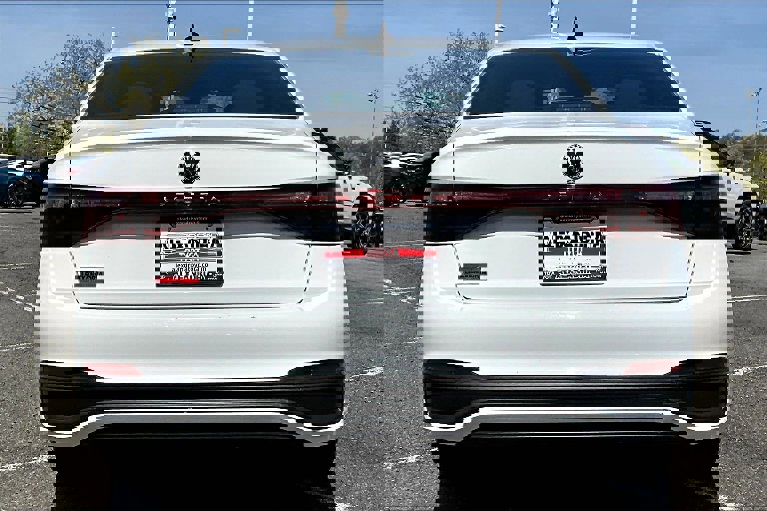 Used 2025 Volkswagen Jetta Sport image 4