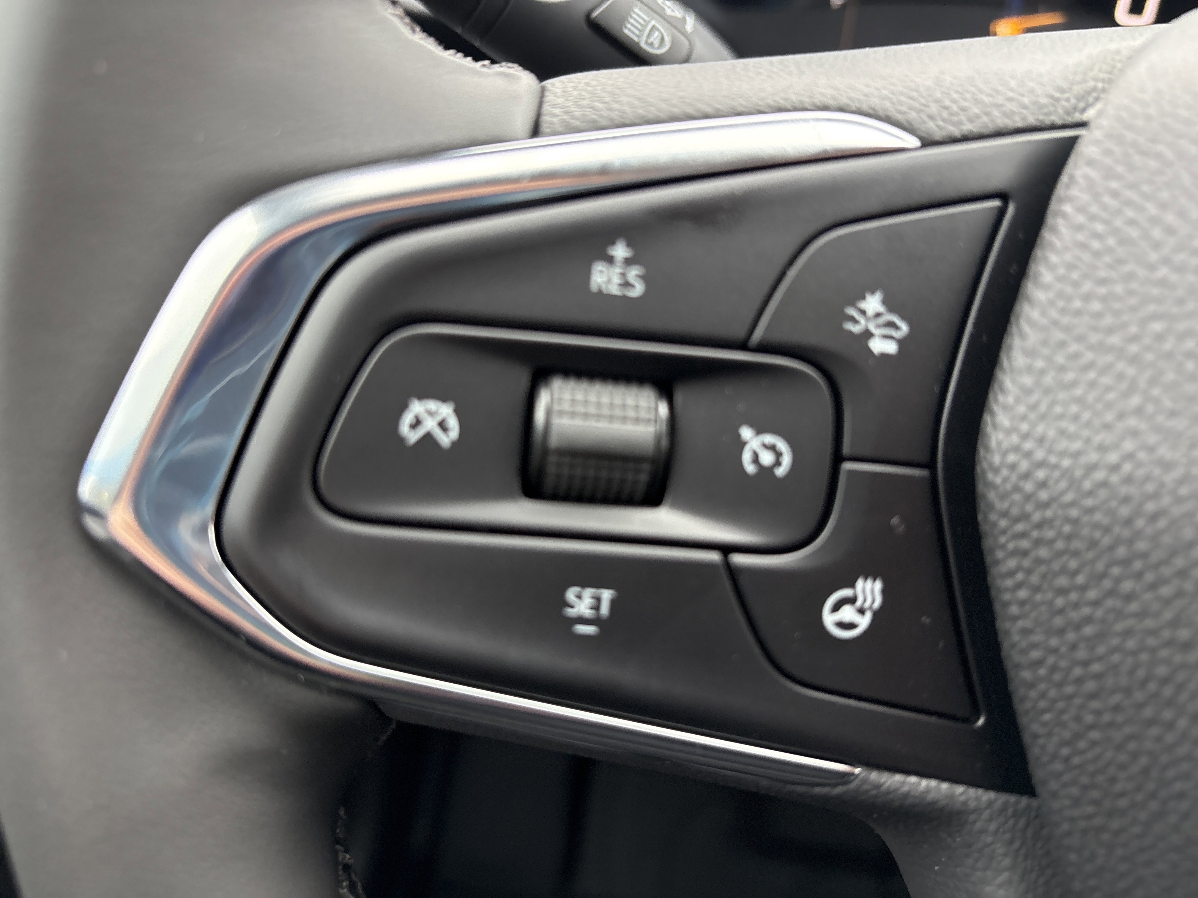 New 2026 Chevrolet Trax LT w/ Driver Confidence Package FWD image 17