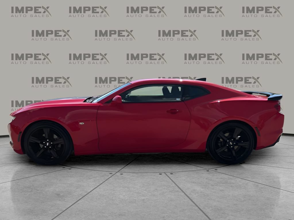 Used 2019 Chevrolet Camaro LT RWD image 2