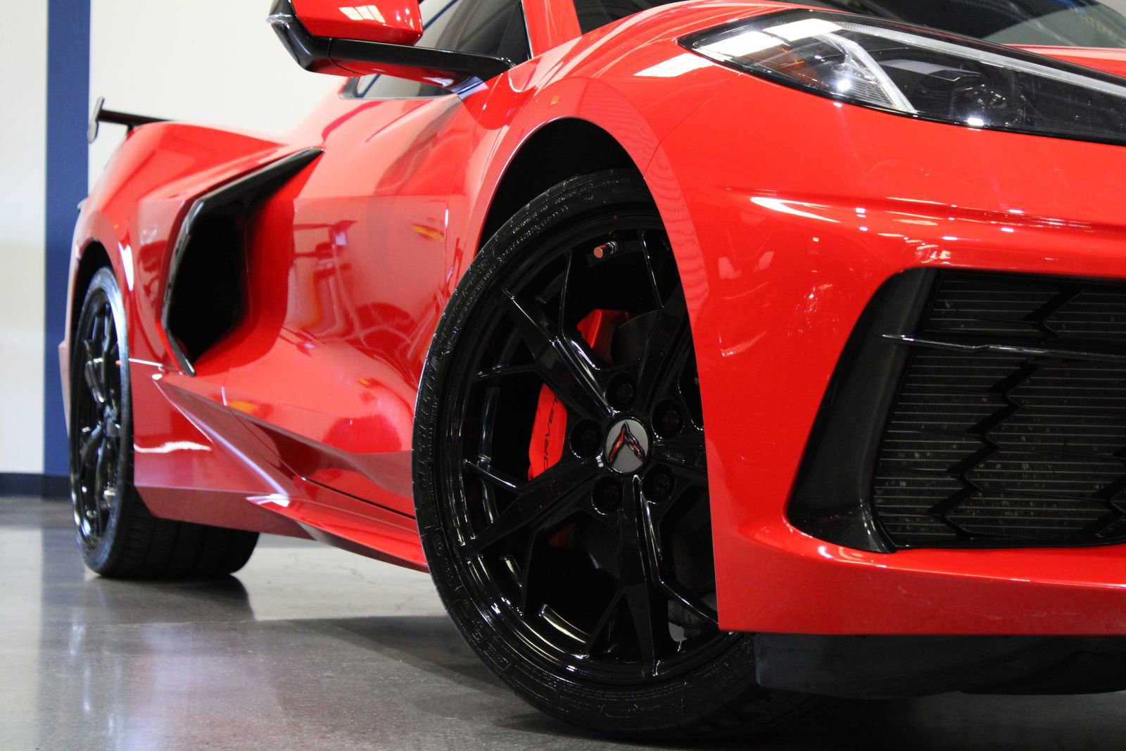 Used 2021 Chevrolet Corvette Stingray Coupe w/ 1LT RWD image 3