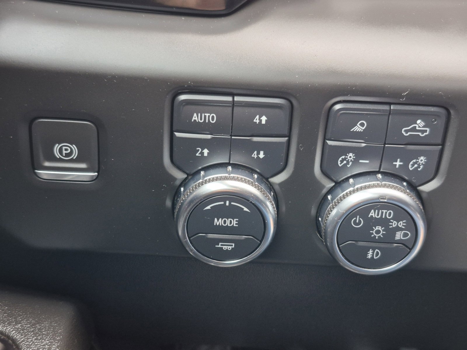 Used 2024 GMC Sierra 1500 AT4 AWD/4WD image 35