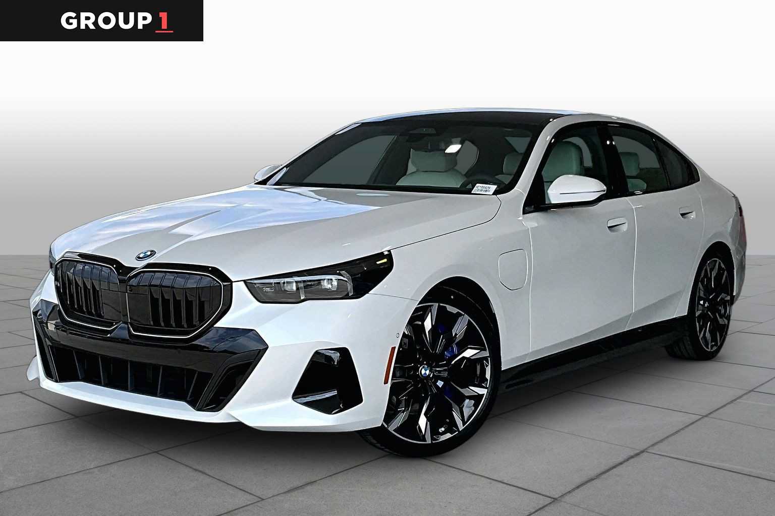 New 2027 BMW 550e xDrive w/ Premium Package AWD/4WD image 1