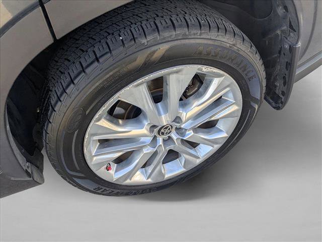 Used 2020 Toyota Highlander Limited image 22