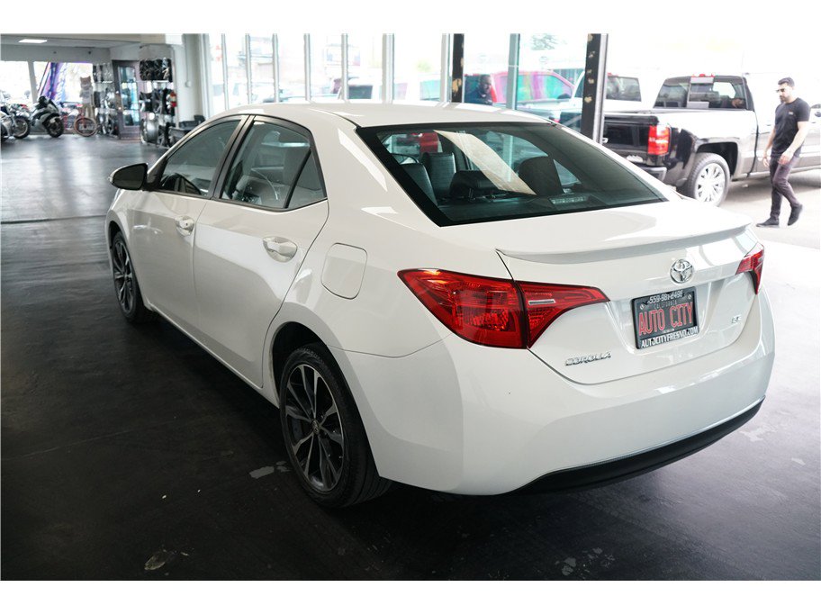 Used 2018 Toyota Corolla SE FWD image 5