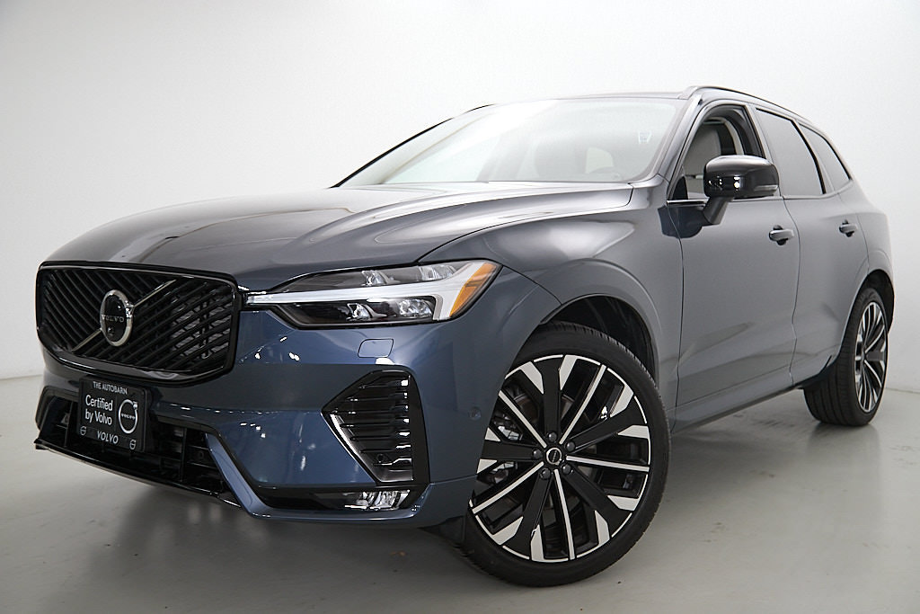 Certified 2026 Volvo XC60 B5 Ultra AWD/4WD image 2