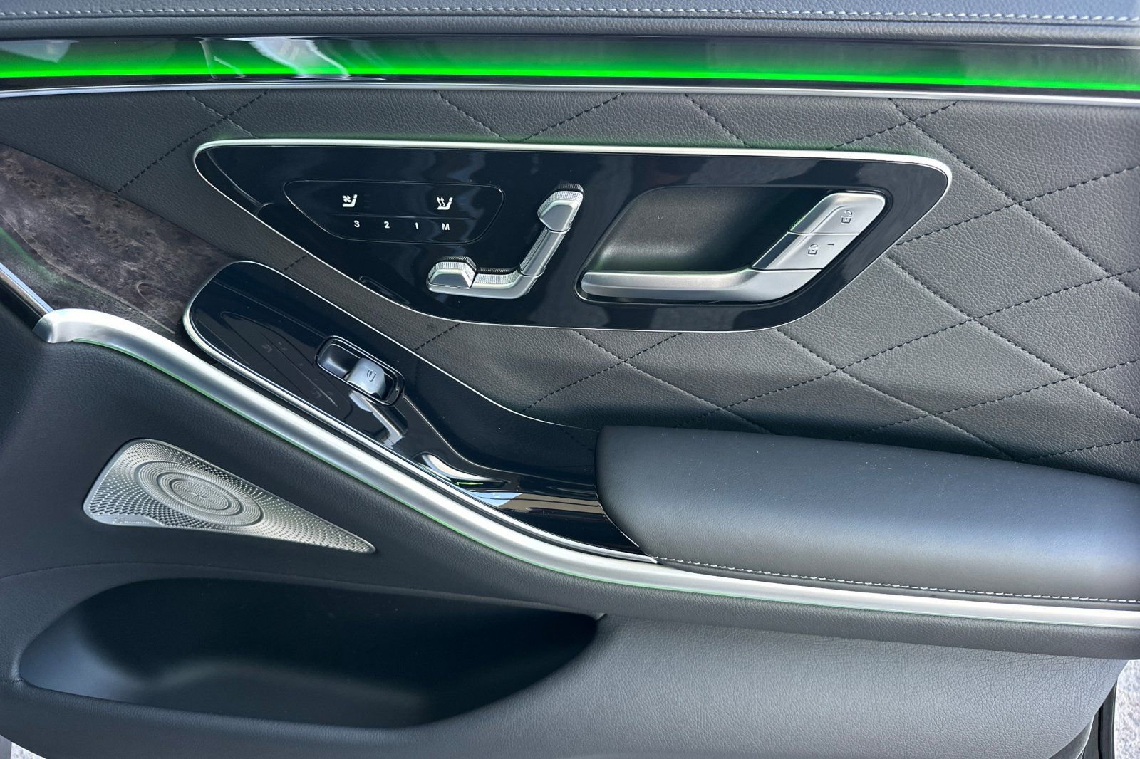 New 2026 Mercedes-Benz S 580 4MATIC Sedan image 32