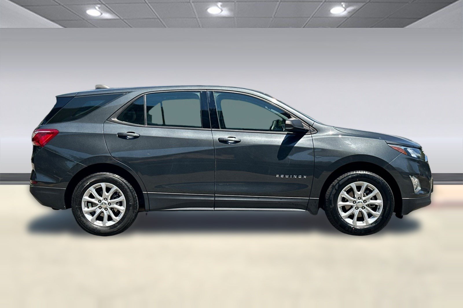 Used 2018 Chevrolet Equinox LS FWD image 7