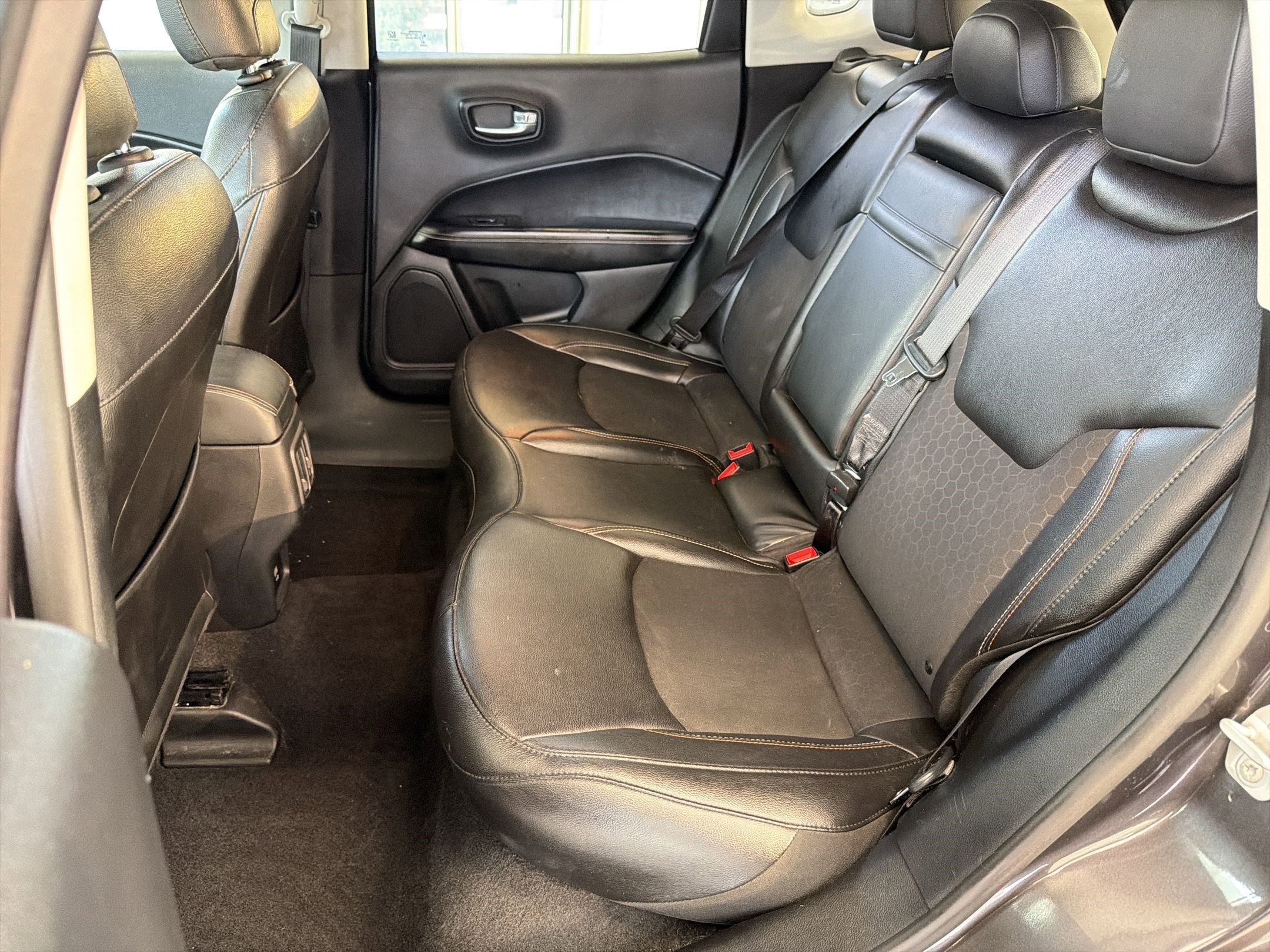 Used 2020 Jeep Compass Latitude FWD image 15