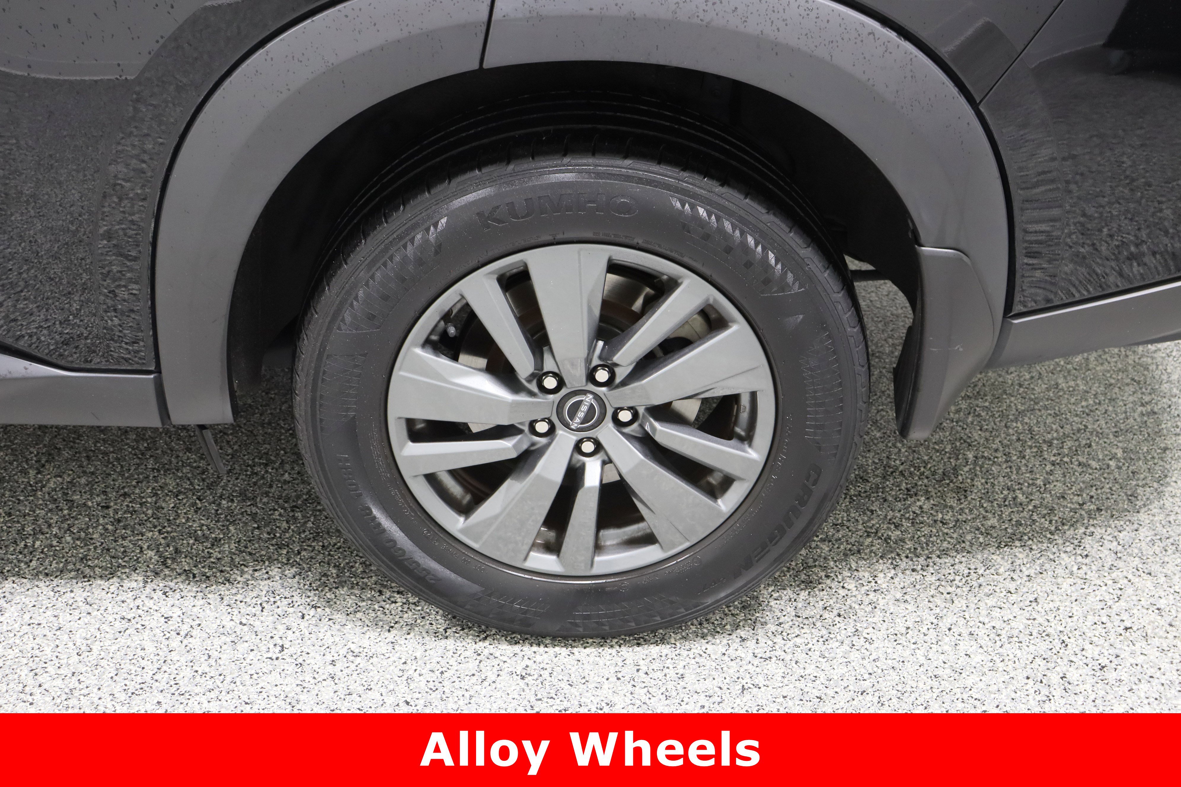 Used 2023 Nissan Pathfinder S image 10