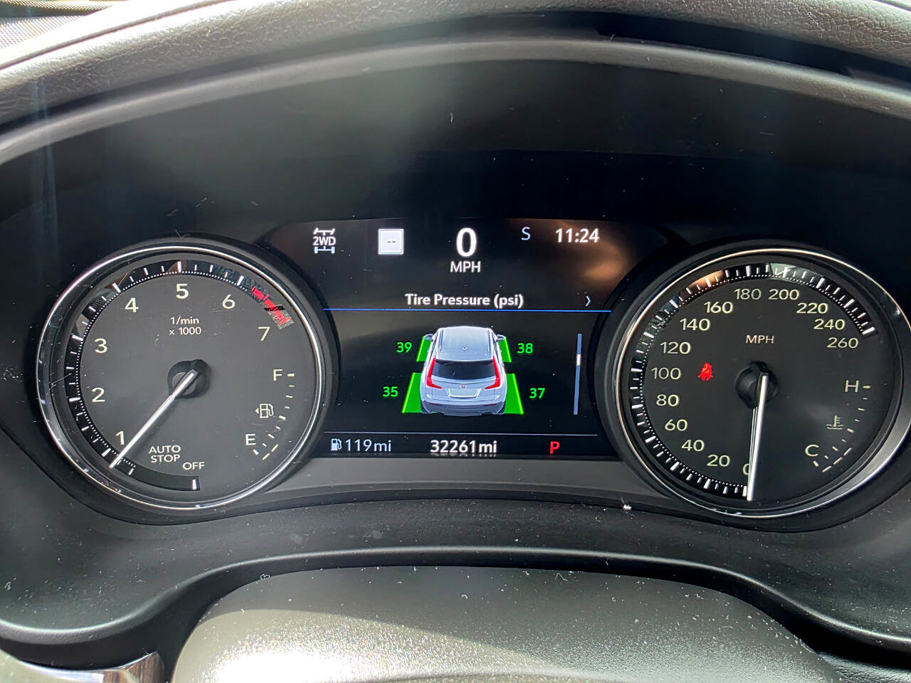 Used 2022 Cadillac XT4 Premium Luxury image 7