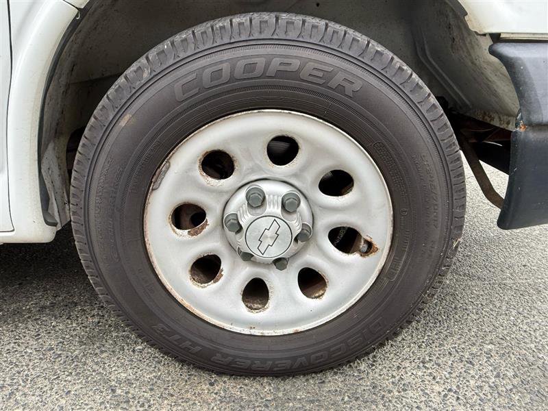 Used 2014 Chevrolet Express 1500 AWD image 15