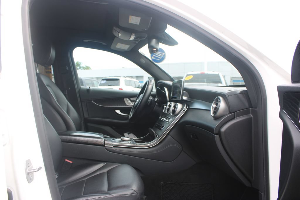 Used 2017 Mercedes-Benz GLC 300 image 28