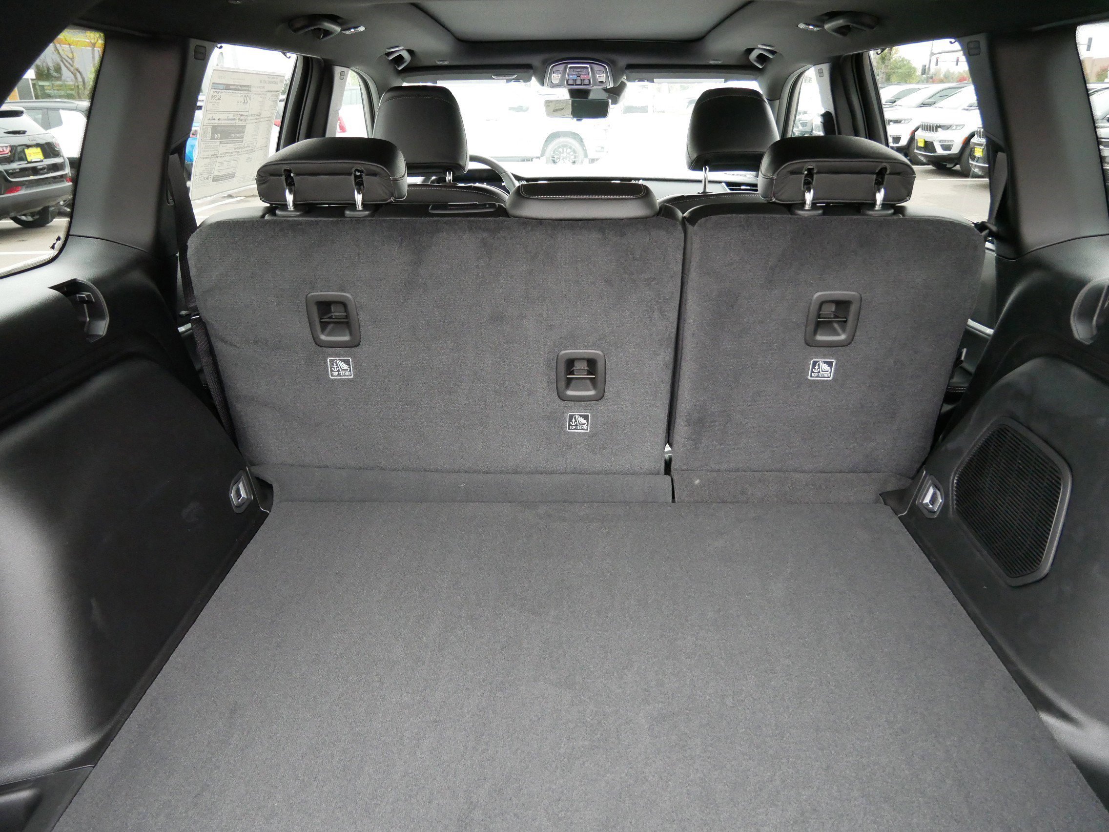 New 2025 Jeep Grand Cherokee Limited w/ Luxury Tech Group II image 11