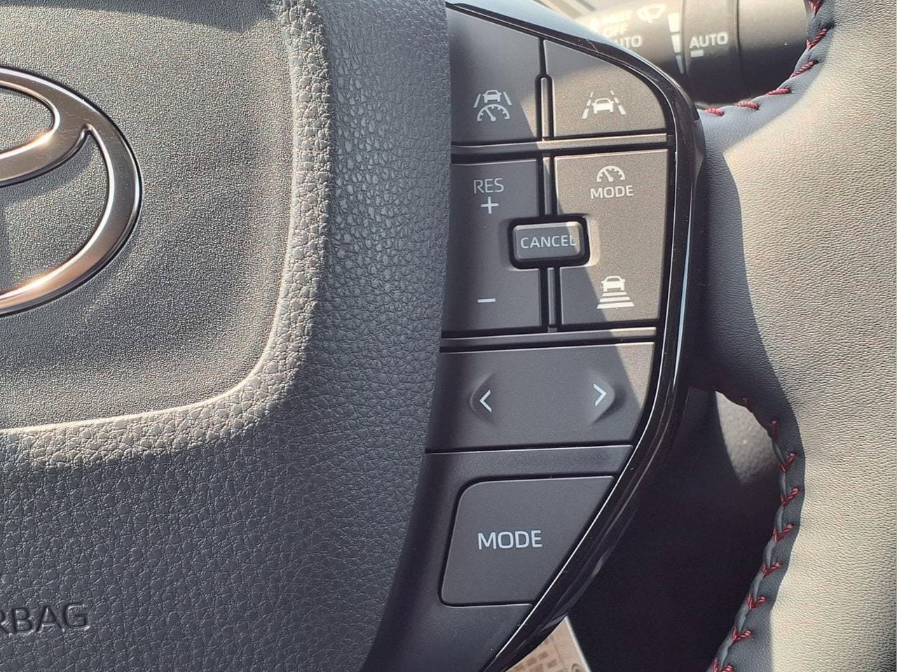 New 2026 Toyota Prius Plug-In Hybrid FWD image 21
