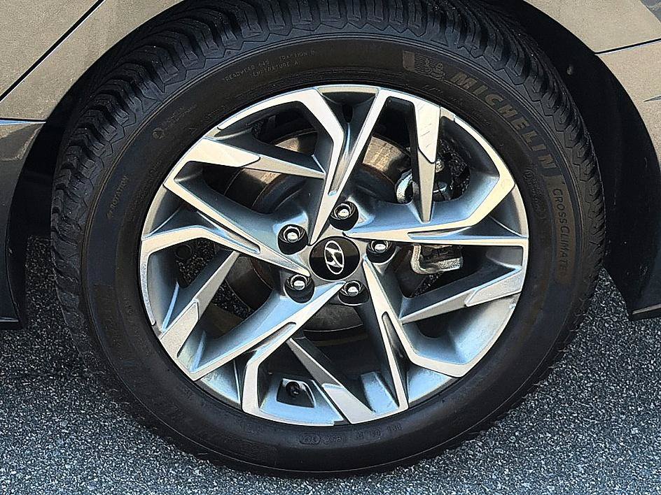Used 2023 Hyundai Sonata SEL FWD image 6