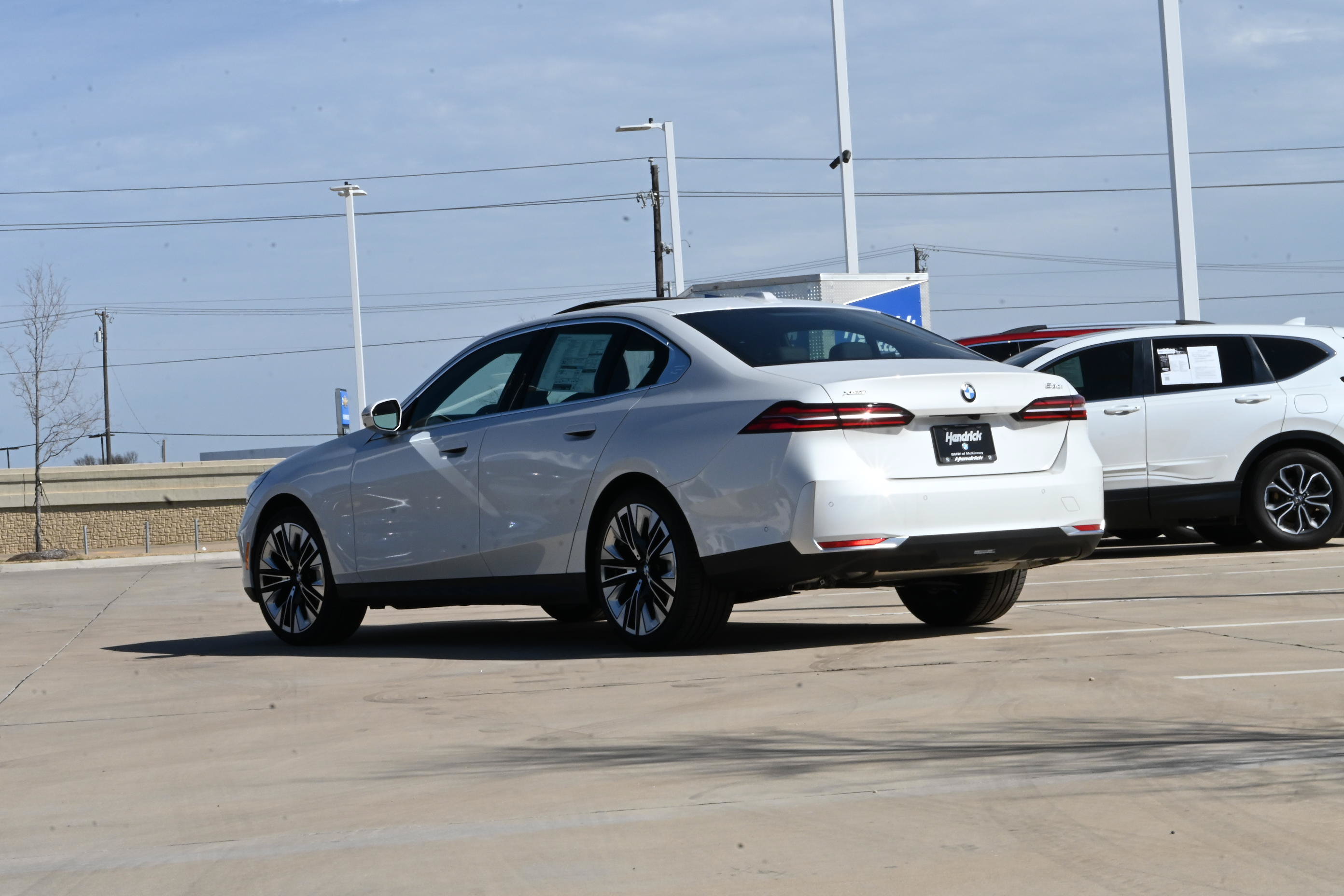 Used 2026 BMW 530i xDrive w/ Premium Package AWD/4WD image 2