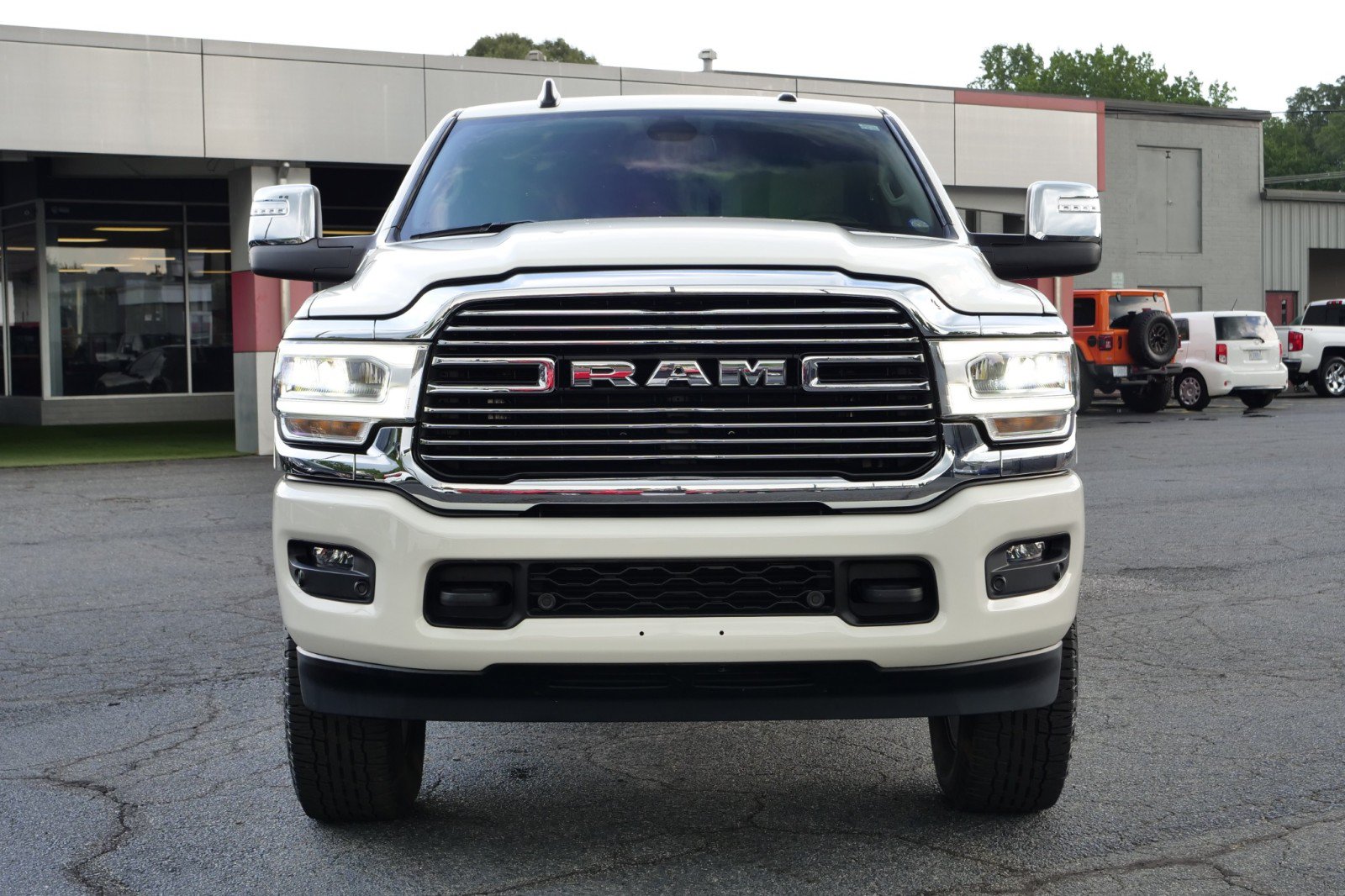 Used 2023 RAM 2500 Laramie AWD/4WD image 5