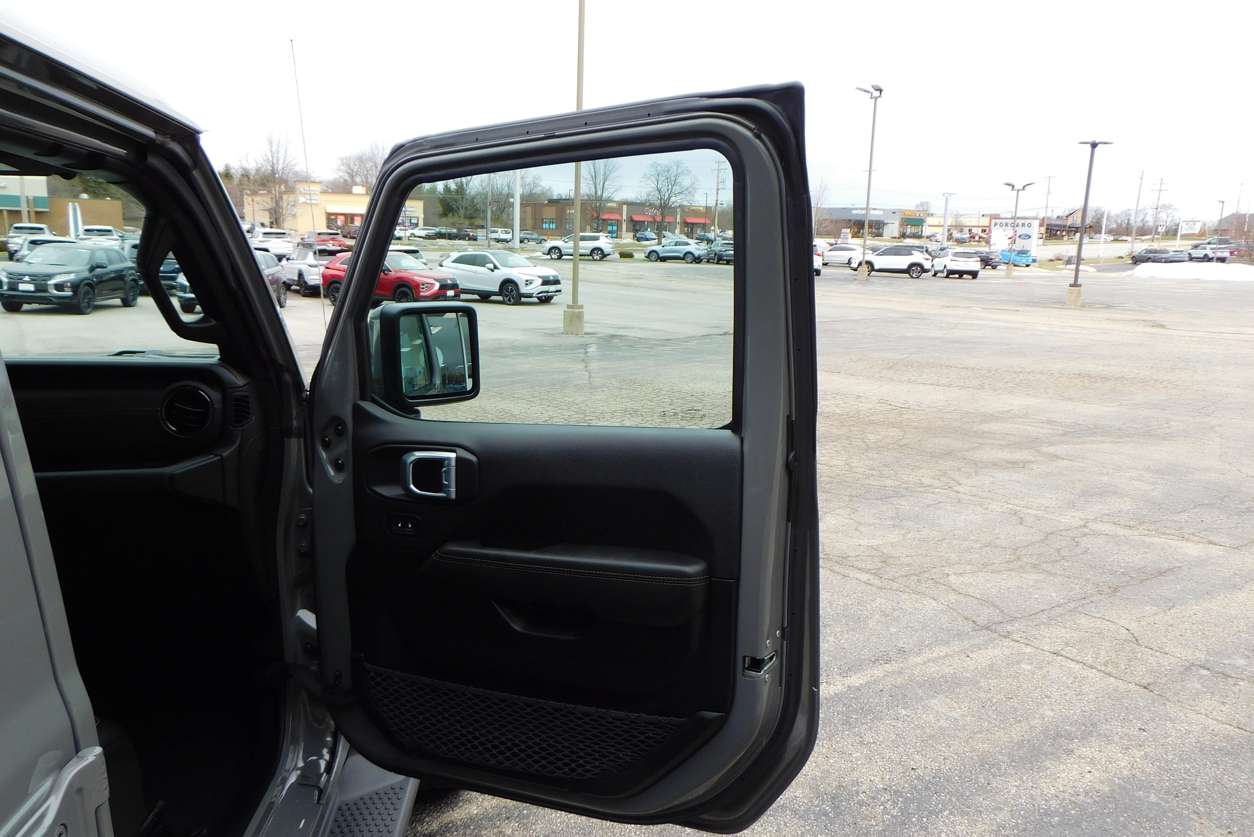 Used 2023 Jeep Wrangler High Altitude image 29
