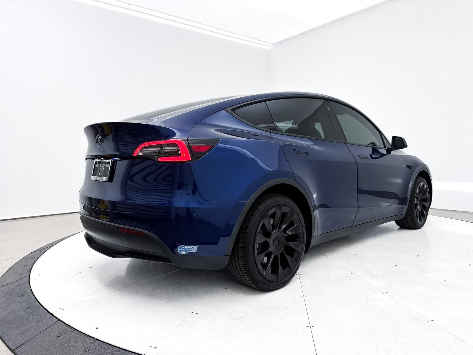 Used 2021 Tesla Model Y Long Range AWD/4WD image 30