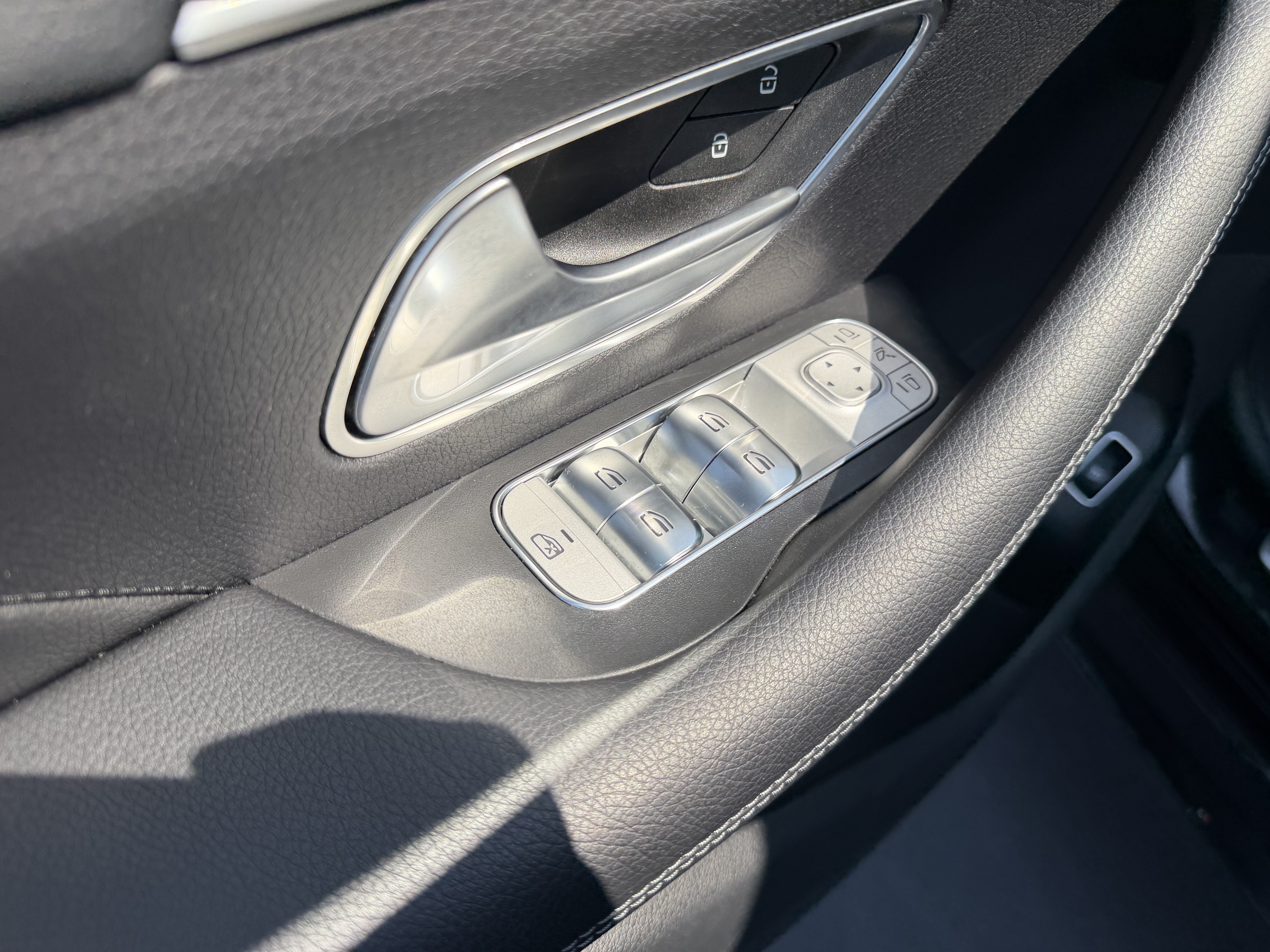 Certified 2024 Mercedes-Benz GLE 450e 4MATIC image 14
