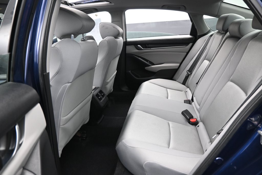 Used 2018 Honda Accord EX image 27