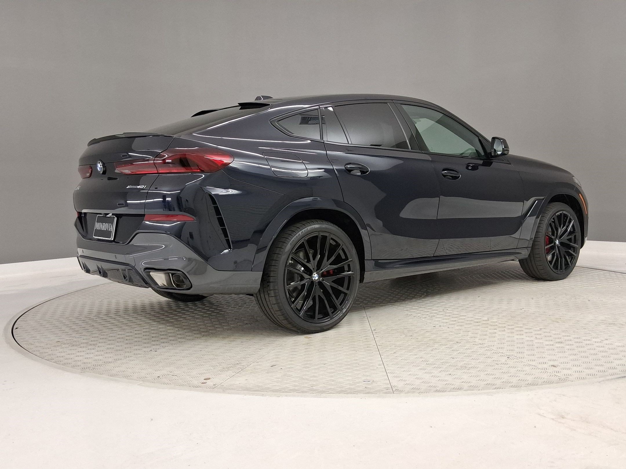 New 2026 BMW X6 xDrive40i w/ Executive Package AWD/4WD image 7